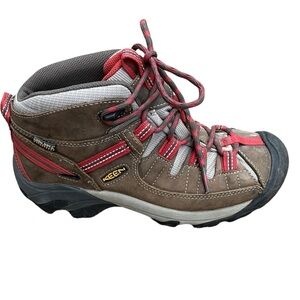 Keen Targhee Brown and Red Ankle Boots